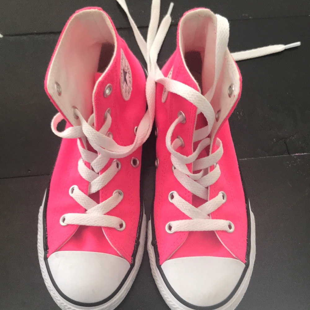 Girls hot pink converse